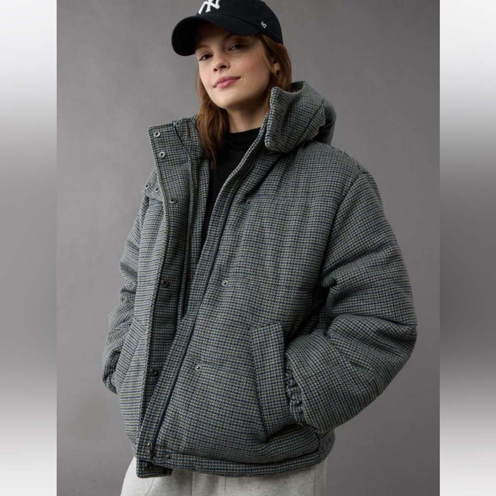 American Eagle Outfitters Women's Checkered Puffer Jacket